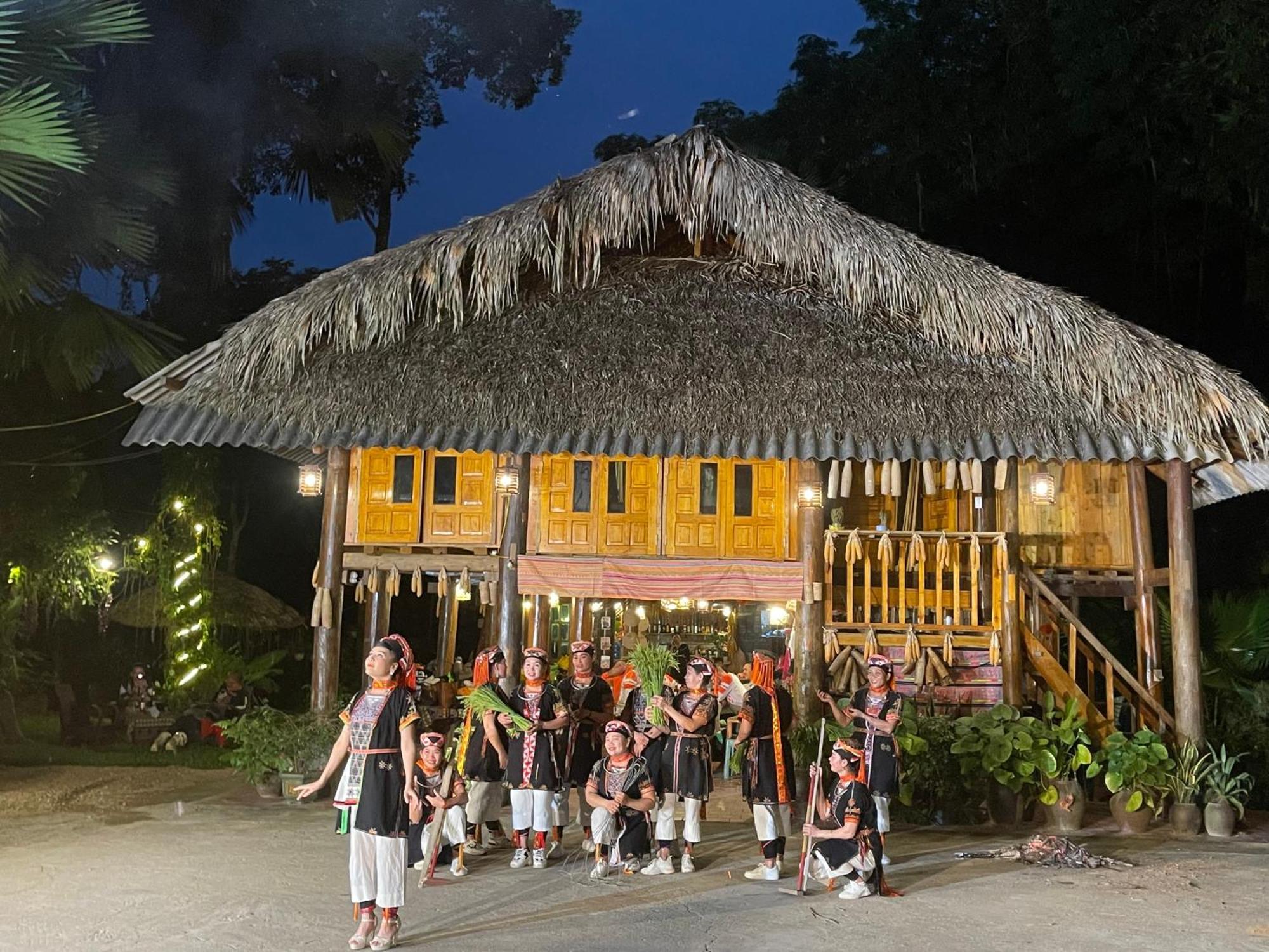 Vu Linh Palm House Homestay - Bungalow Yen Bai Екстериор снимка